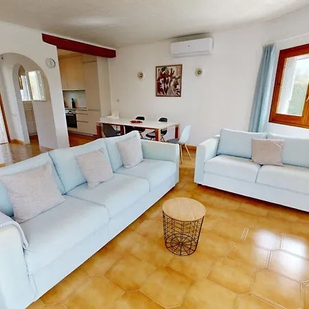 Villa Cabrera *